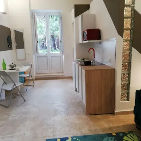 Pappalardo - Regina Elena Apartment *